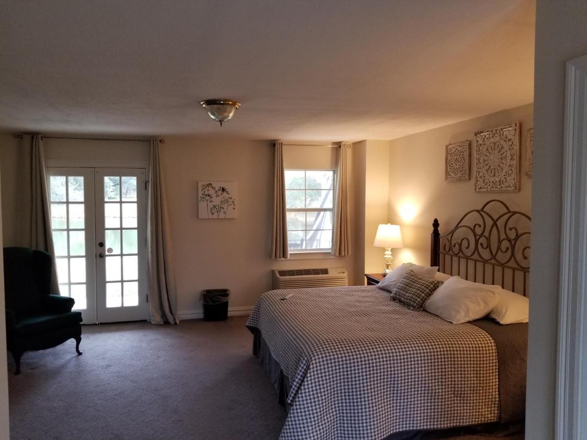 Greenwood Plantation B&B Inn Сейнт Франсисвил Екстериор снимка