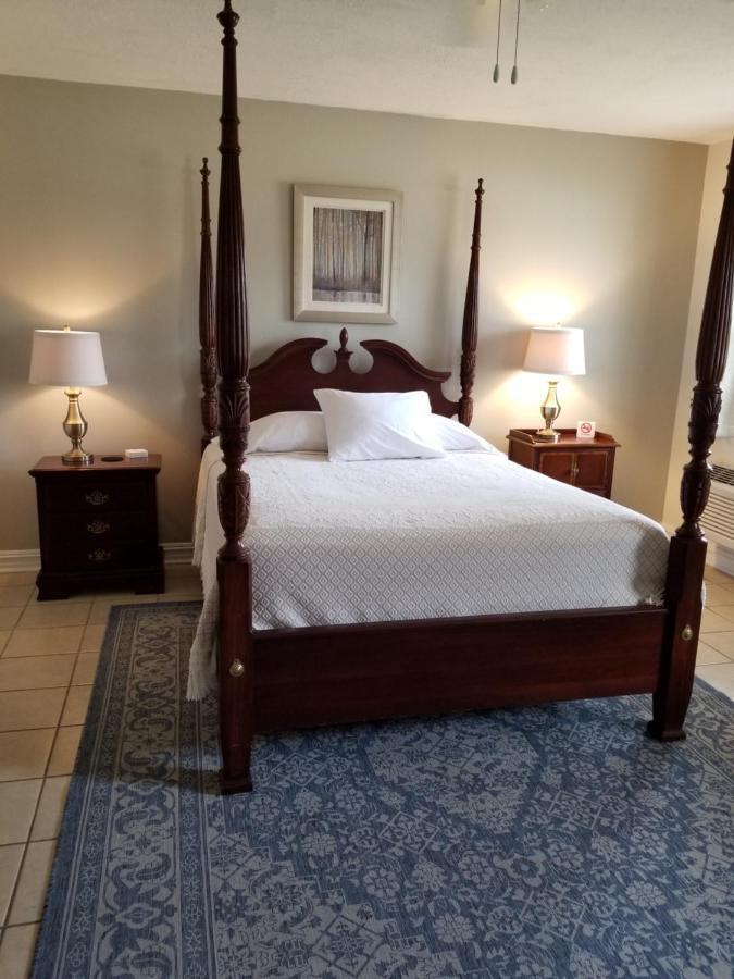 Greenwood Plantation B&B Inn Сейнт Франсисвил Екстериор снимка